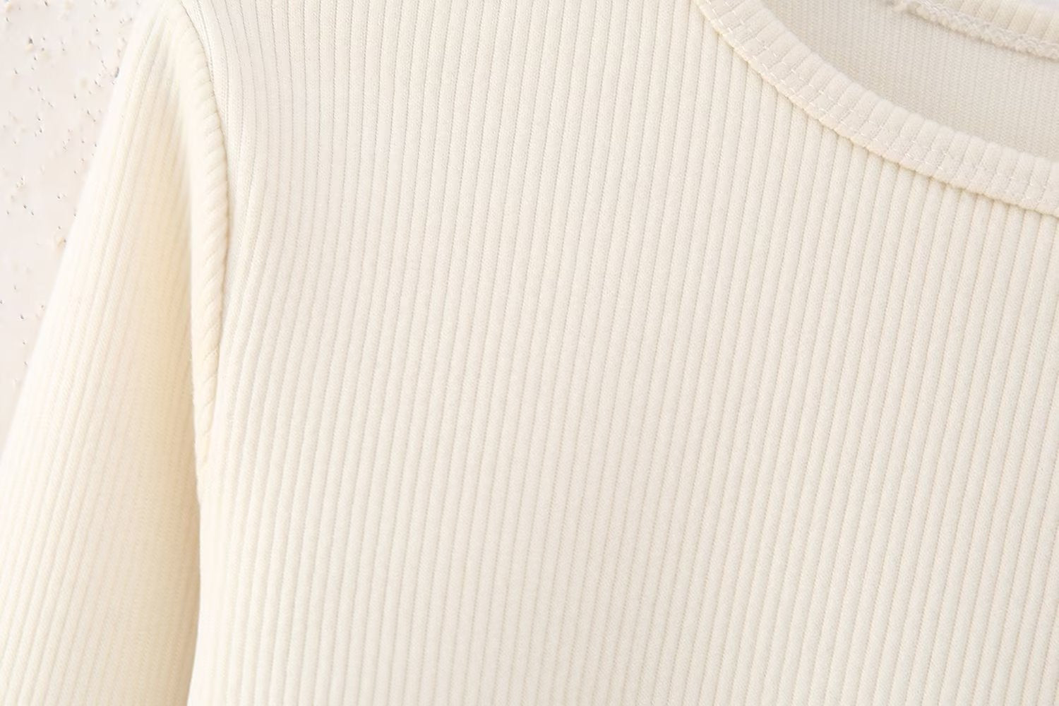 Women Knitted Beige Sweaters Rhinestones Tassels Hem Slim Pullovers Long Sleeve Female Crop Top